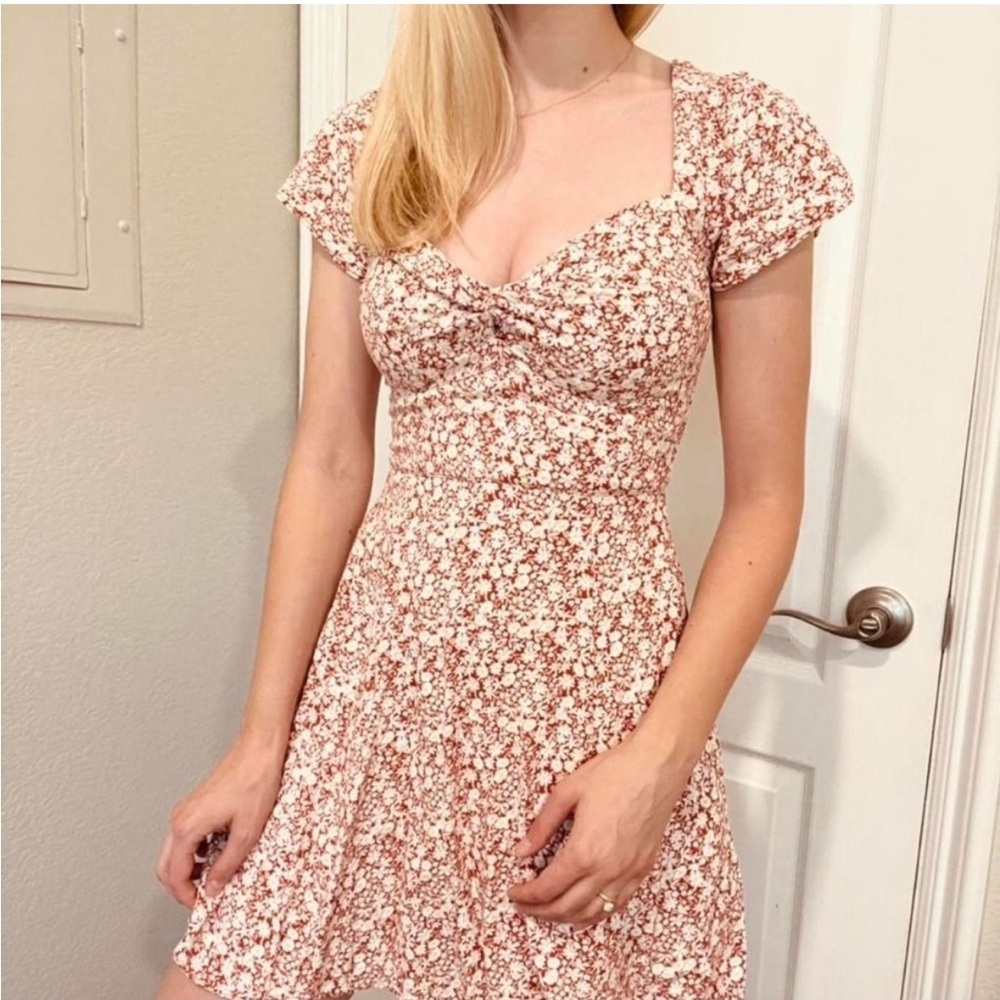 Abercrombie & Fitch Ditsy Floral Print Sweetheart Ruched Mini Dress Red XS
